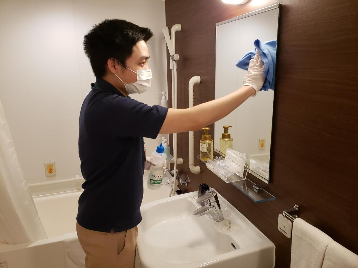 สไมล์โฮเต็ล โอกินาวานาฮะ Hotel ภายนอก รูปภาพ