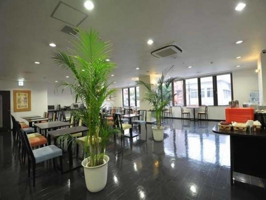 สไมล์โฮเต็ล โอกินาวานาฮะ Hotel ภายนอก รูปภาพ